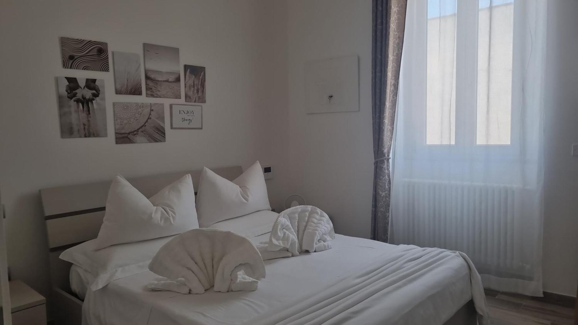 Apartamento Il Civico Storico Bríndisi Habitación foto